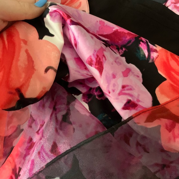 Prom dress! - Picture 4 of 6